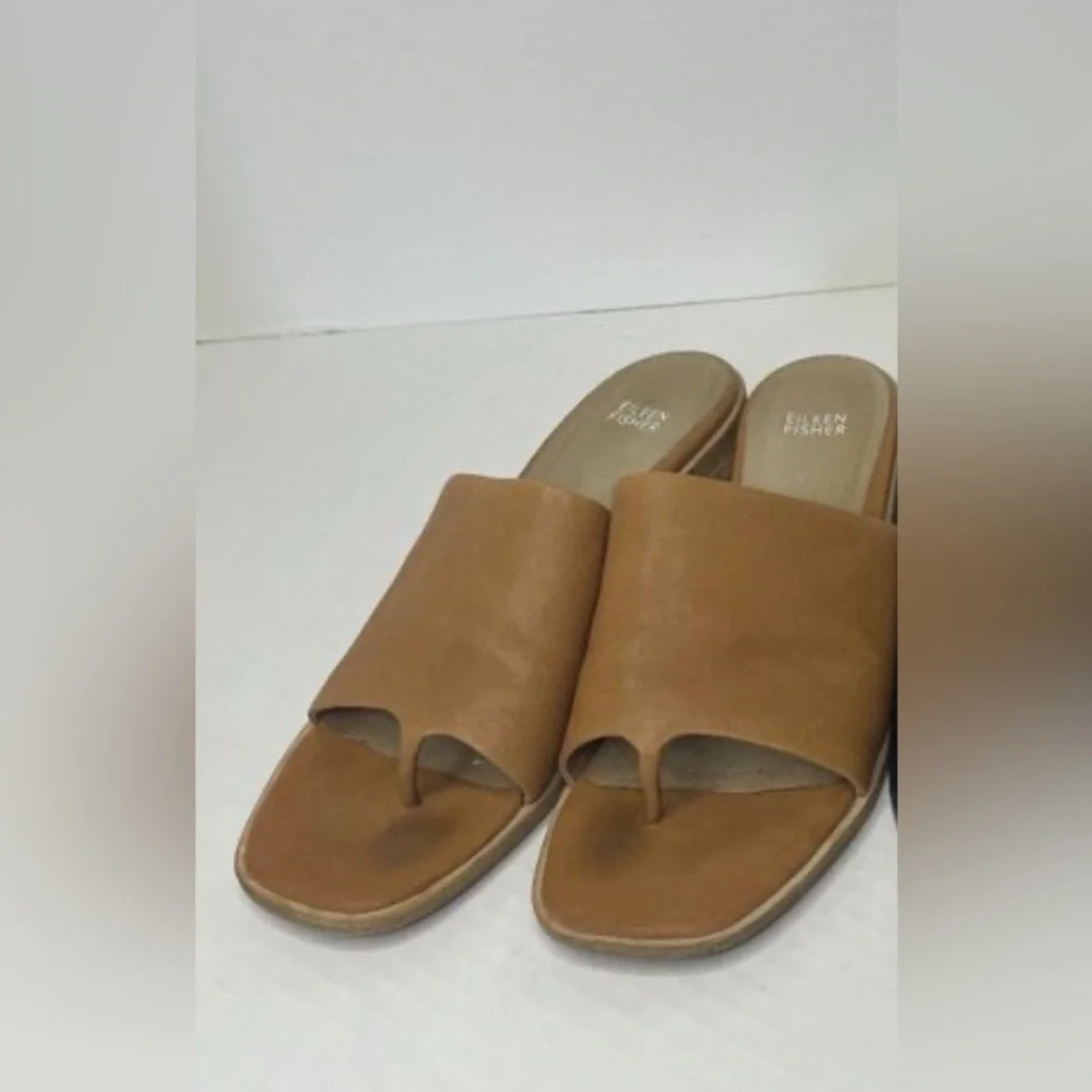 Eileen Fisher Ladies Size 7 Tan Leather  Block Heel Sandal Strap & Toe thong